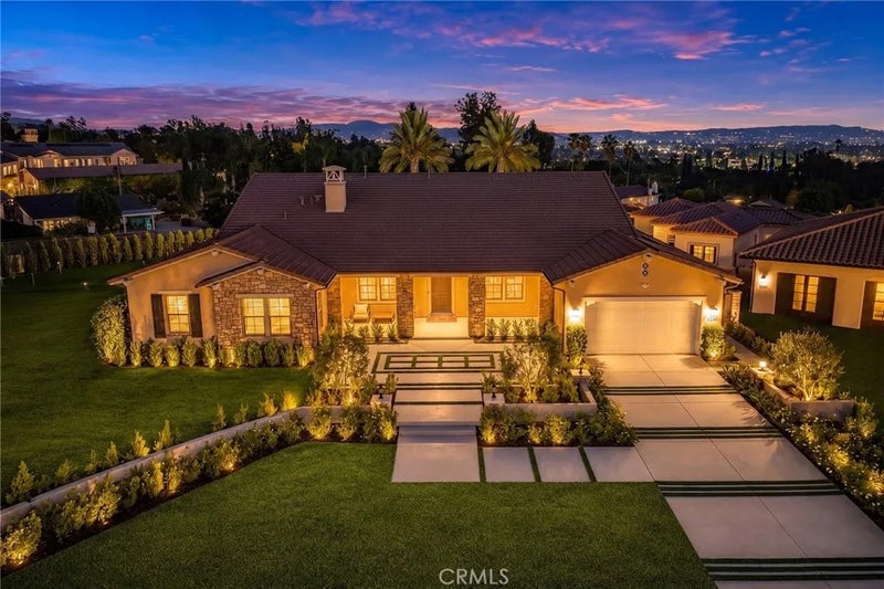 1236 Iris Lane