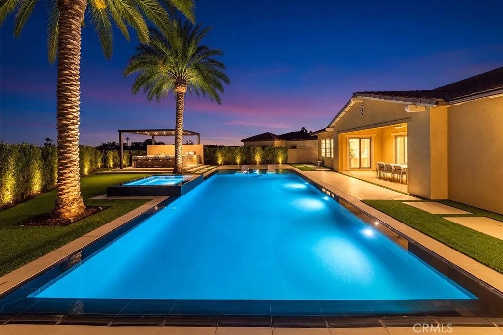 1236 Iris Lane