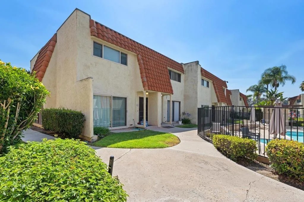 5580 Lake Park Way 21