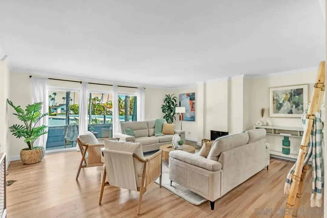 Coronado, California 92118, United States, 2 Bedrooms Bedrooms, ,3 BathroomsBathrooms,Residential,Active,163462