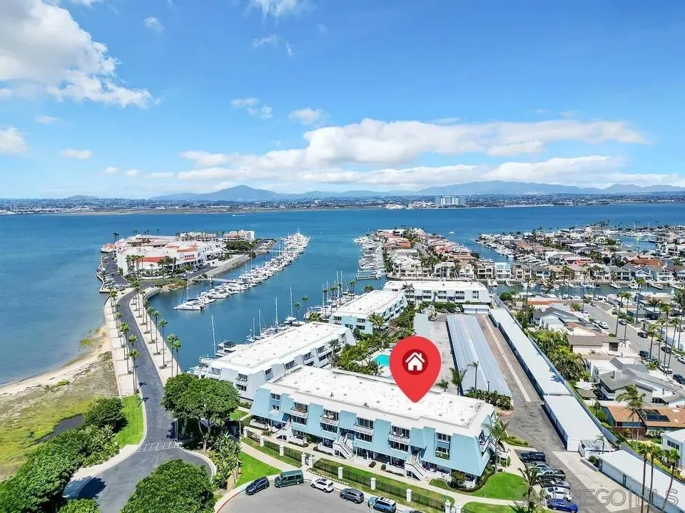 Coronado, California 92118, United States, 2 Bedrooms Bedrooms, ,3 BathroomsBathrooms,Residential,Active,163462