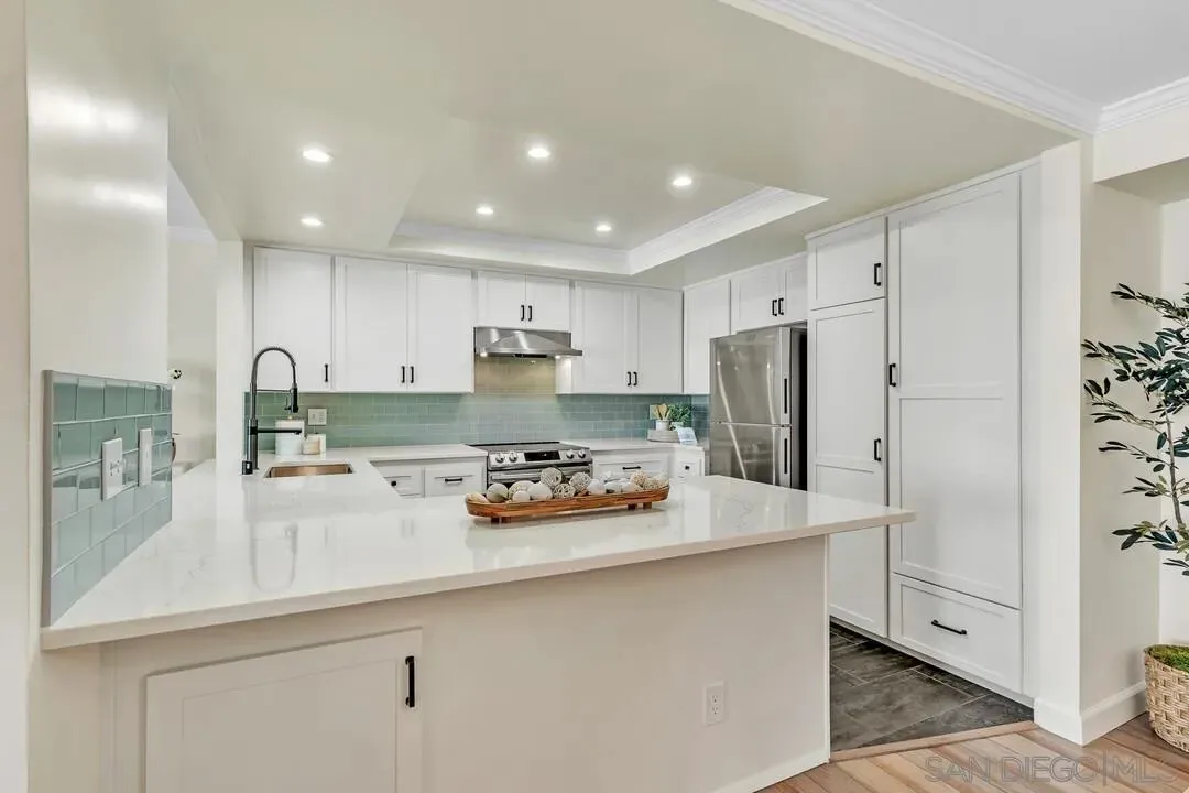 Coronado, California 92118, United States, 2 Bedrooms Bedrooms, ,3 BathroomsBathrooms,Residential,Active,163462