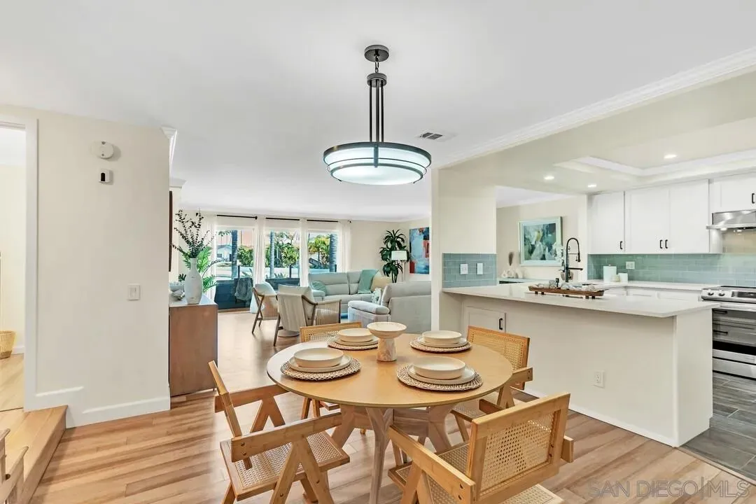 Coronado, California 92118, United States, 2 Bedrooms Bedrooms, ,3 BathroomsBathrooms,Residential,Active,163462