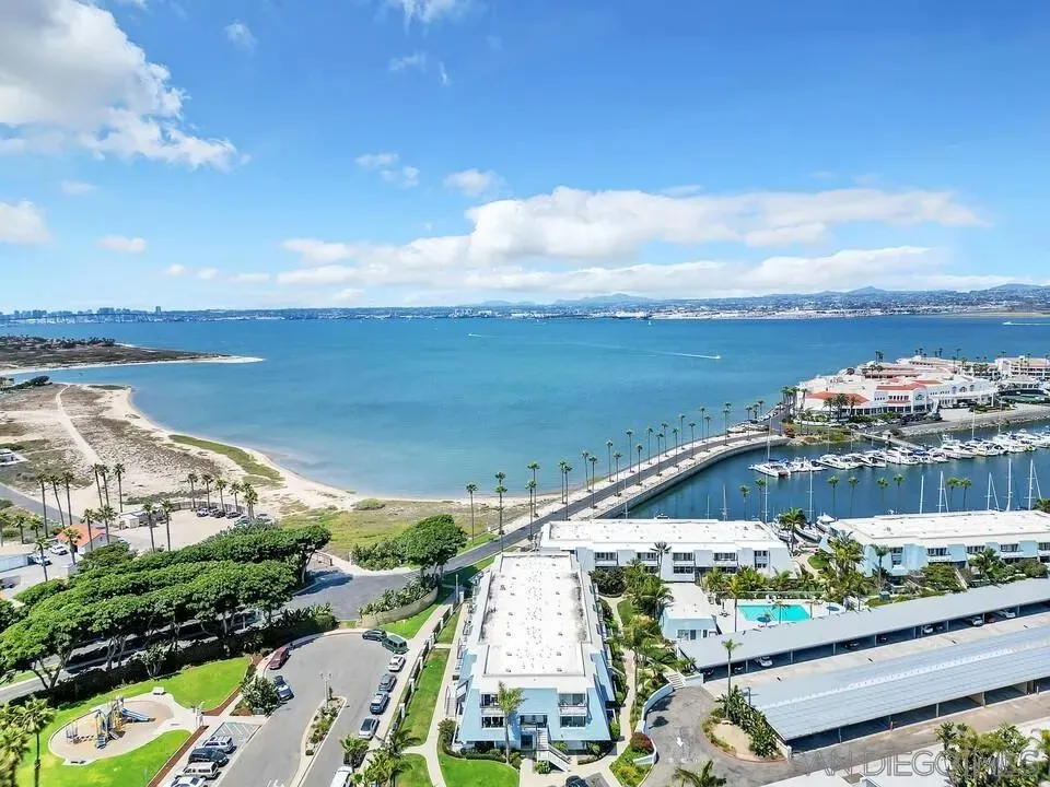 Coronado, California 92118, United States, 2 Bedrooms Bedrooms, ,3 BathroomsBathrooms,Residential,Active,163462