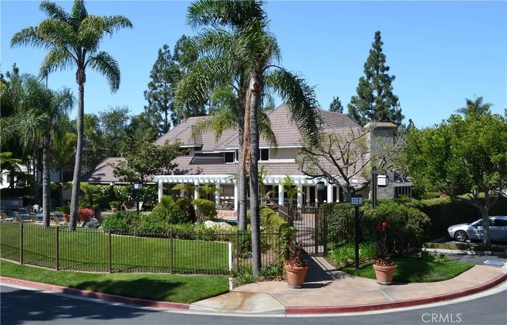 Photo of 2595 Plaza Del Amo #406, Torrance, CA 90503 (MLS # SB25269086)