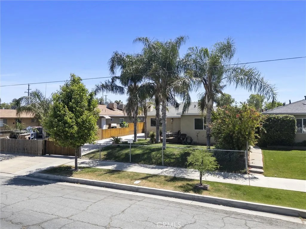 2417 Chester Lane