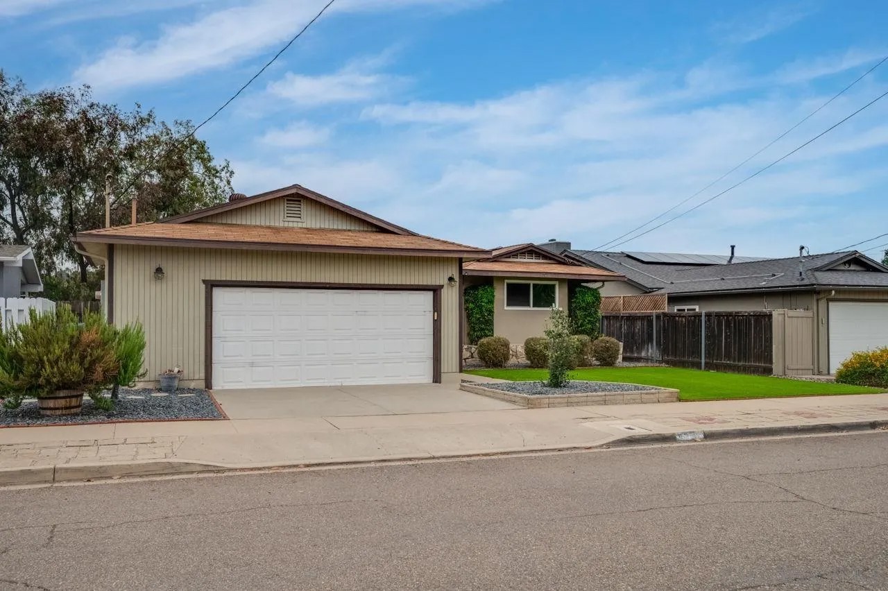 5256 Prosperity Ln