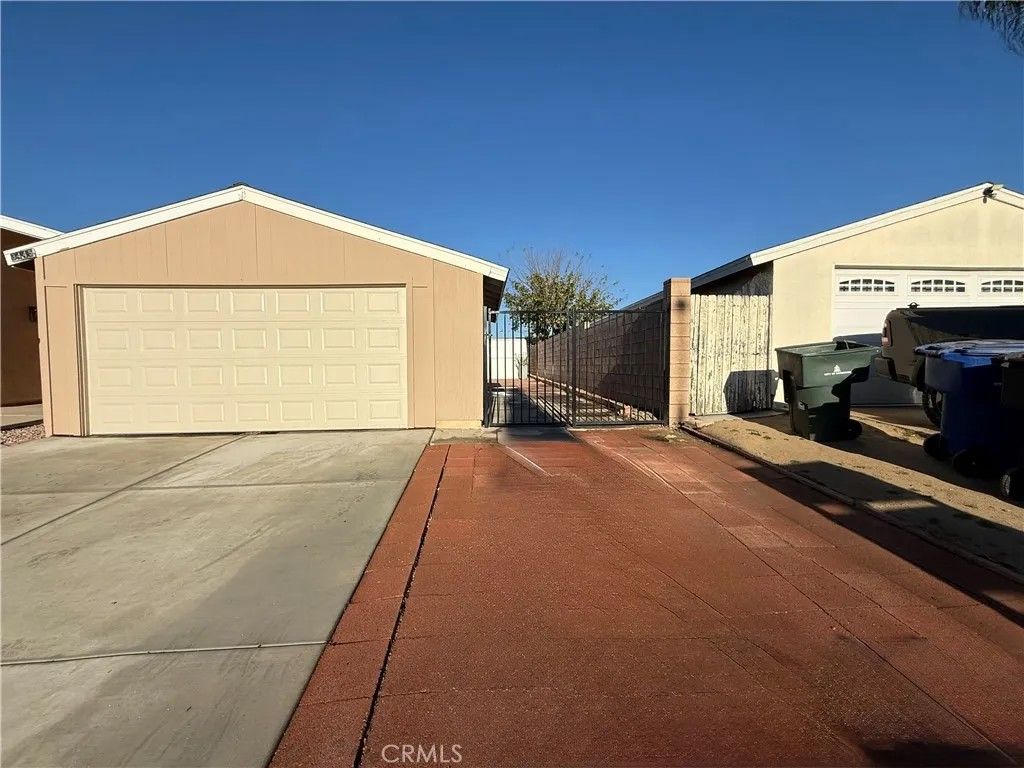 Photo of 3445 Sparrow Cir, Riverside, CA 92503 (MLS # IV26024621)