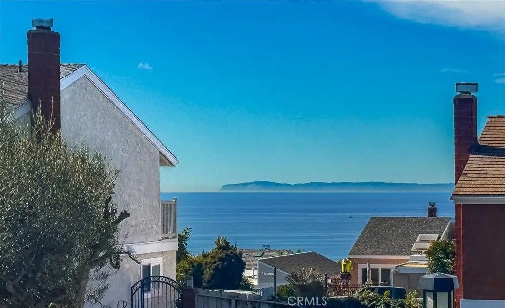 Photo of 33615 Avenida Capri, Dana Point, CA 92629 (MLS # OC26008186)