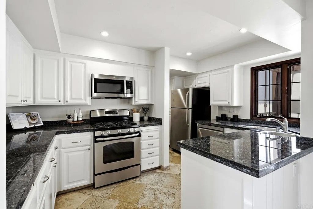 8608 Villa La Jolla Drive 4