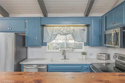 Tiny photo for 39054 Bayview Lane, Big Bear Lake, CA 92315 (MLS # IG25271352)