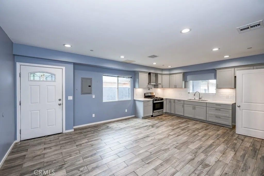 Photo of 6719 Vineland, North Hollywood, CA 91606 (MLS # SR26070326)