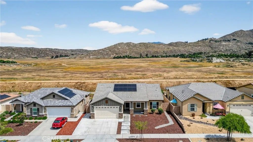 Photo of 3180 Stargazer St, Hemet, CA 92543 (MLS # CV26070116)