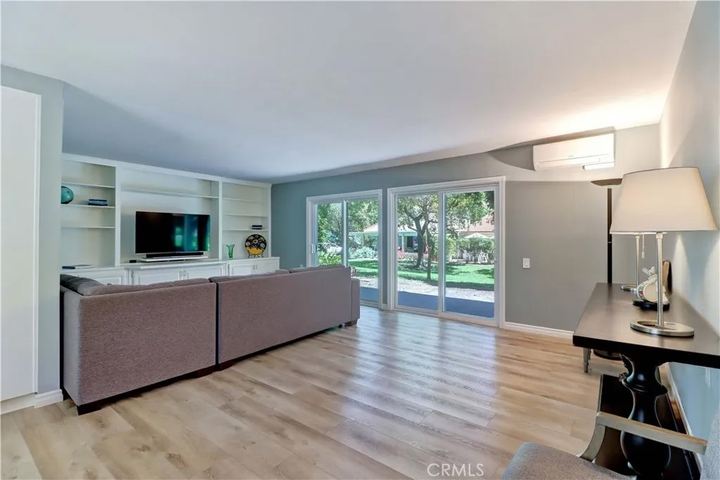 5507 Paseo Del Lago W B