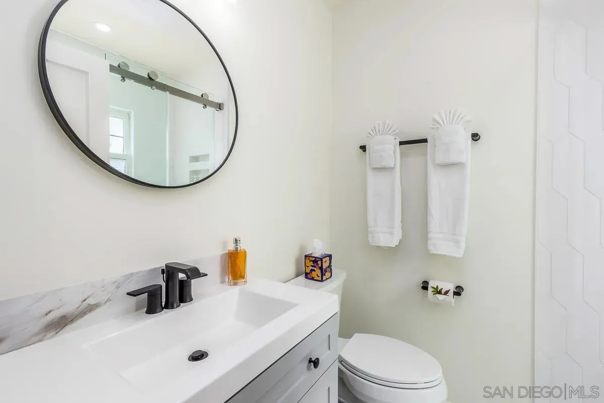 La Jolla, California 92037, United States, 4 Bedrooms Bedrooms, ,3 BathroomsBathrooms,Residential,Active,229423