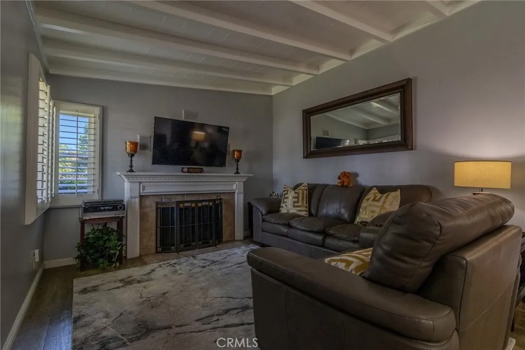 128 E 67th Way
