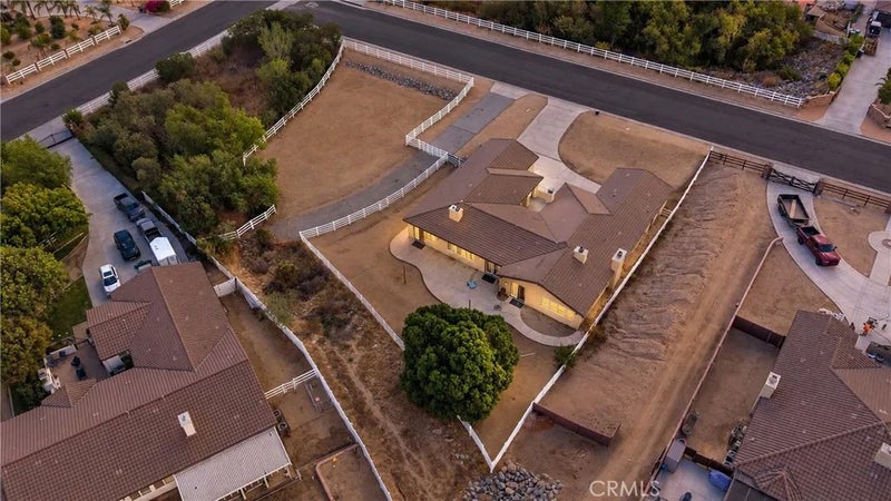 17920 Log Hill