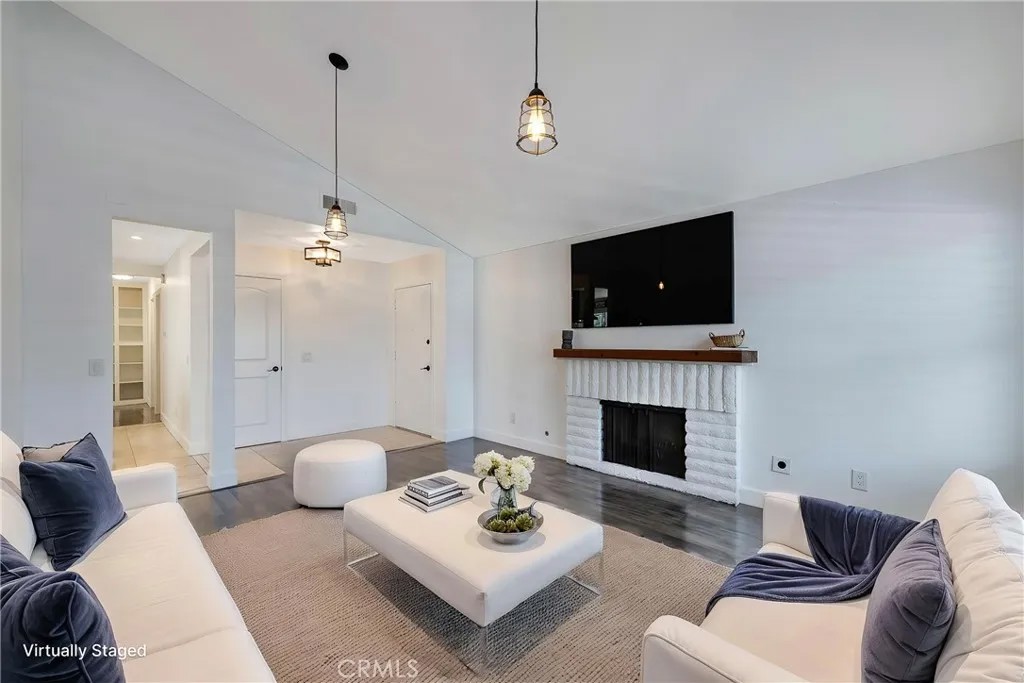 6831 Foxborough Court