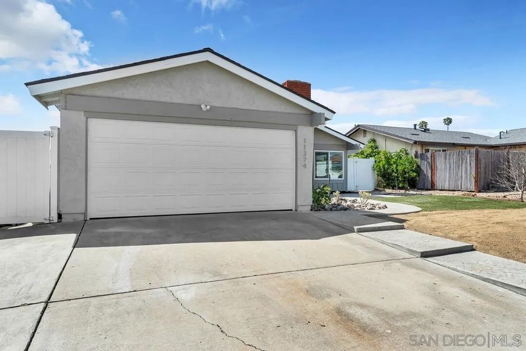 Photo of 11374 Spica Dr, San Diego, CA 92126 (MLS # 260009779)