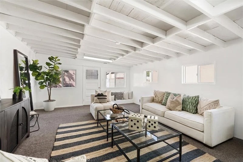 728 Mar Vista Avenue