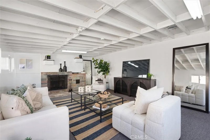 728 Mar Vista Avenue
