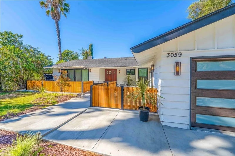 3059 N Butterfield