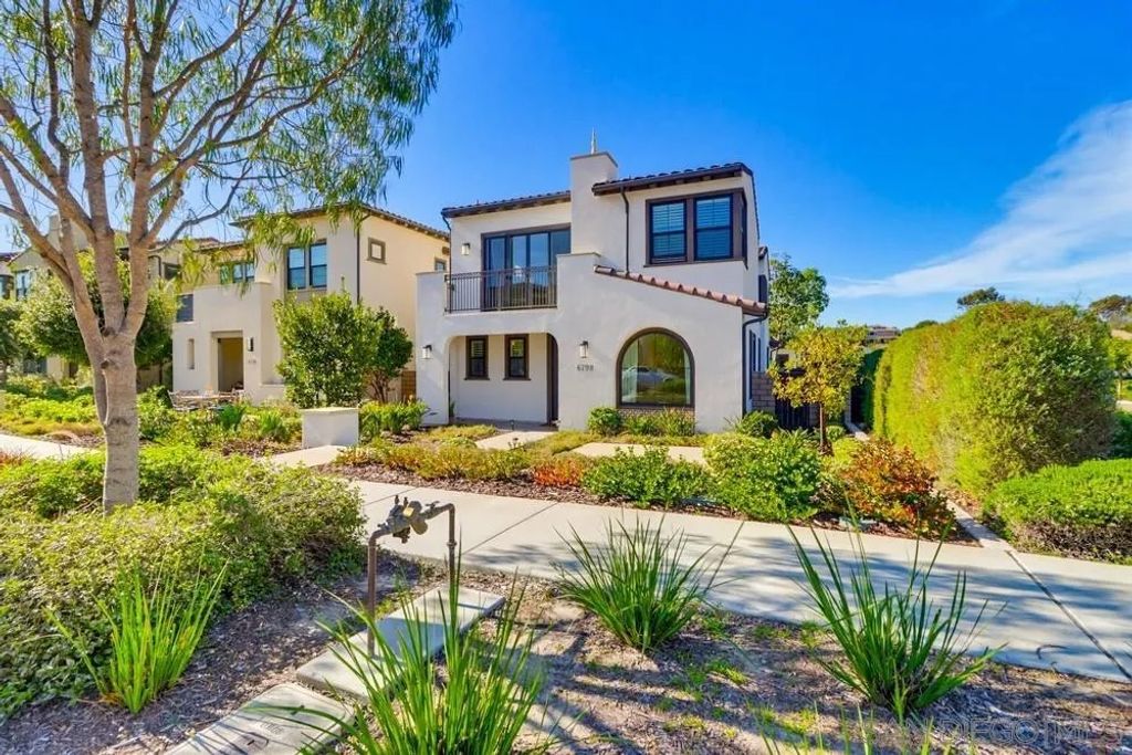 Photo of 6798 Kenmar Way, San Diego, CA 92130 (MLS # 2601209)