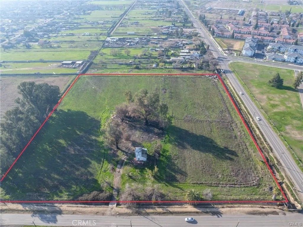 Photo of 71 Tyler Rd, Merced, CA 95341 (MLS # MC26008284)
