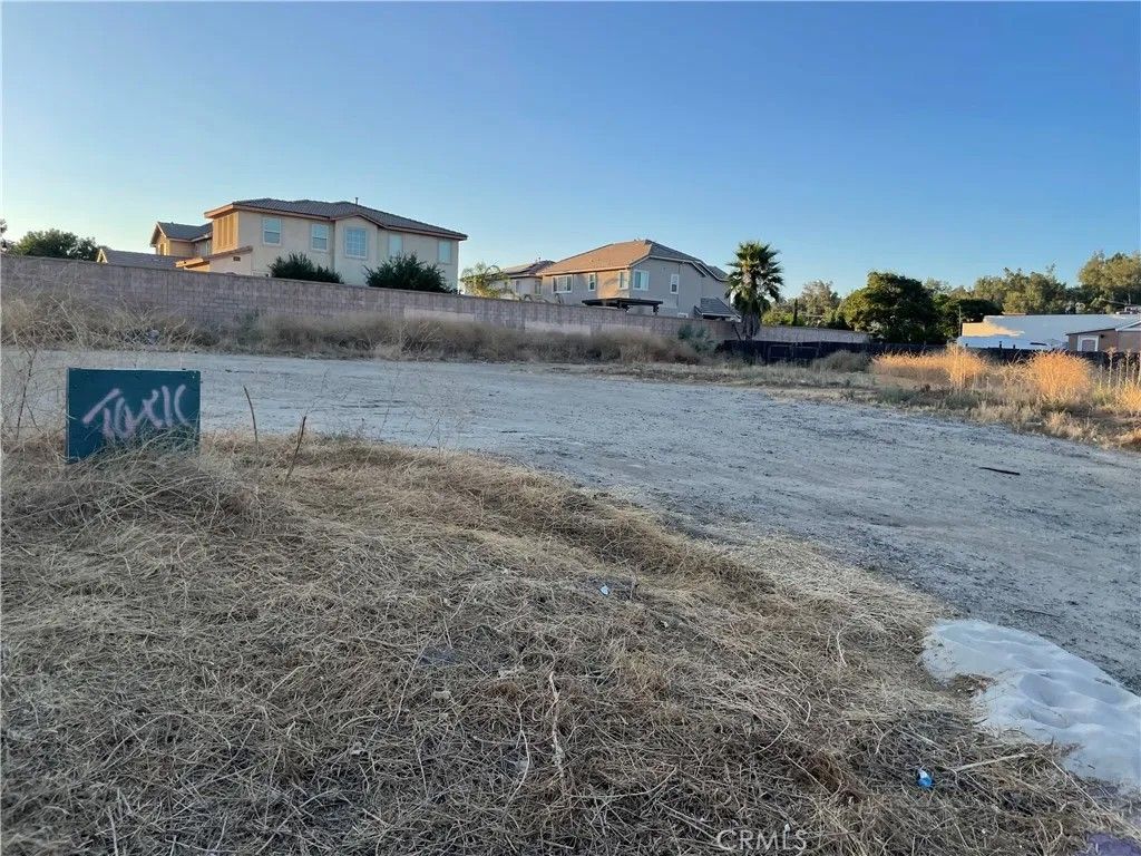 Photo of 0 Fraser, Lake Elsinore, CA 92530 (MLS # IV25097279)