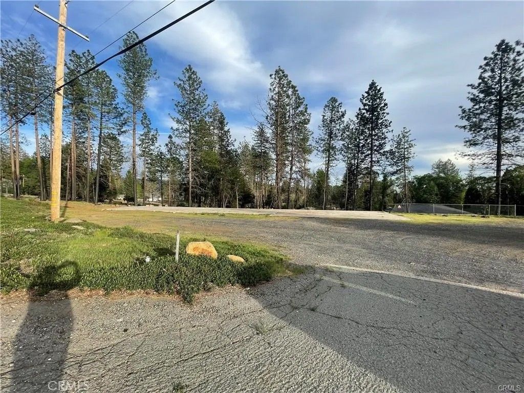 Photo of 9272 Skyway, Paradise, CA 95969 (MLS # SN26149347)