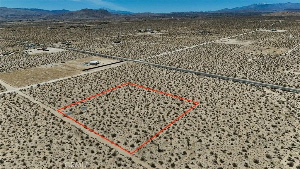 Photo of 1820 Milky Way, Joshua Tree, CA 92252 (MLS # HD26110987)