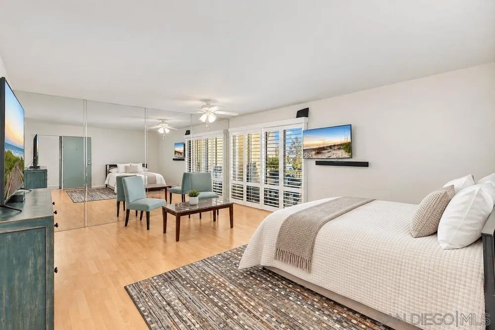 1855 Diamond St 220
