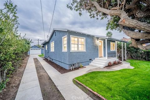 Photo of 918 Columbia St, Redlands, CA 92374 (MLS # IV26002869)