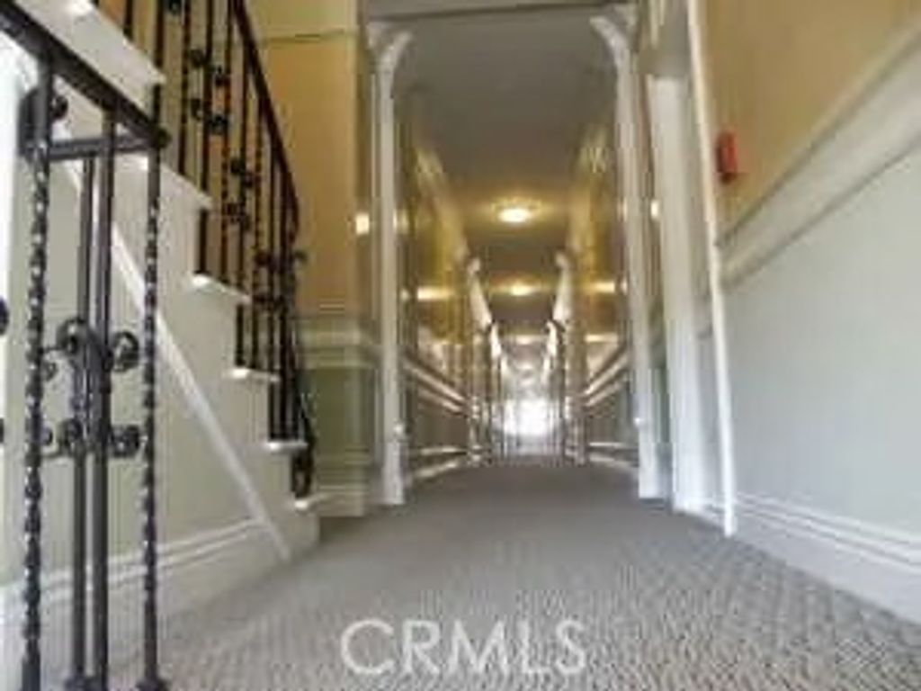 Photo of 221 N Avenue 52 Ave, Highland Park, CA 90042 (MLS # GD26066624)