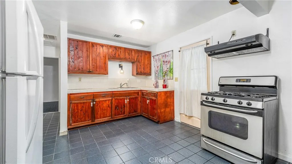 12470 Adelphia