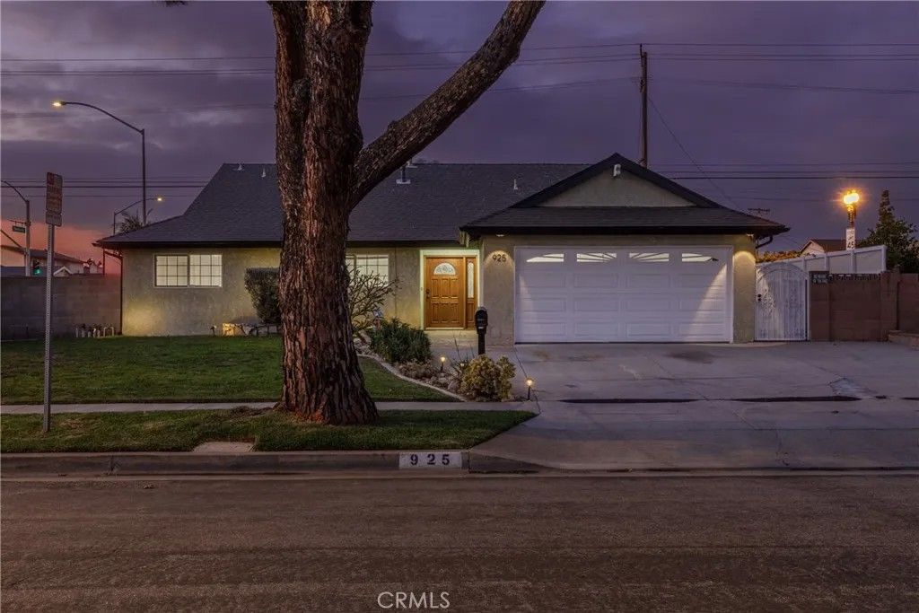 Photo of 925 Bunbury Dr, Whittier, CA 90601 (MLS # BB26058220)