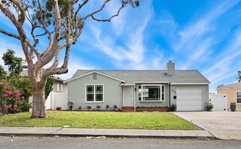 Photo of 820 Country Club Dr, Chula Vista, CA 91911 (MLS # 260010360)