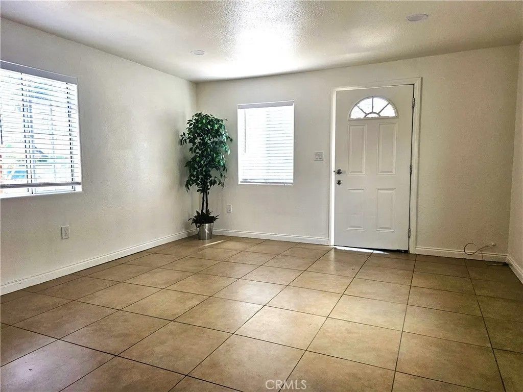 Photo of 654 W 21st St, San Pedro, CA 90731 (MLS # SB26077363)