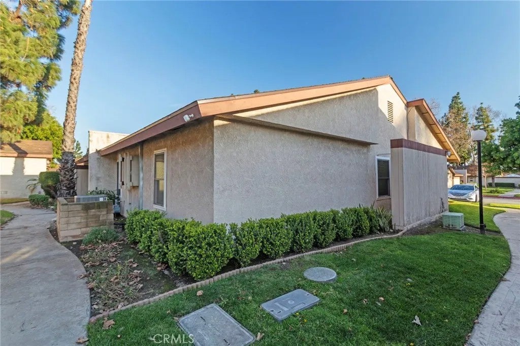 1443 Fredericks