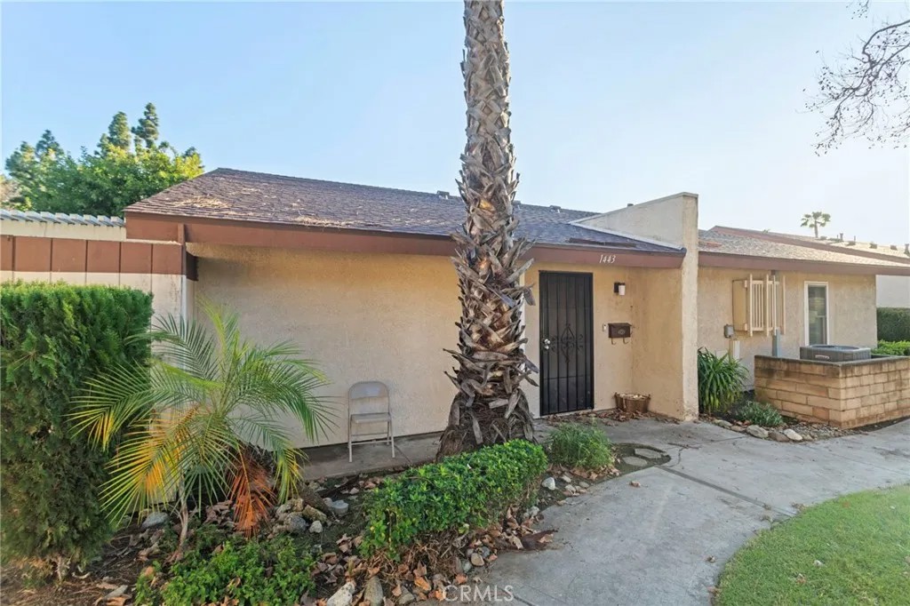 1443 Fredericks
