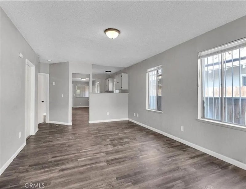 3137 E Townsend