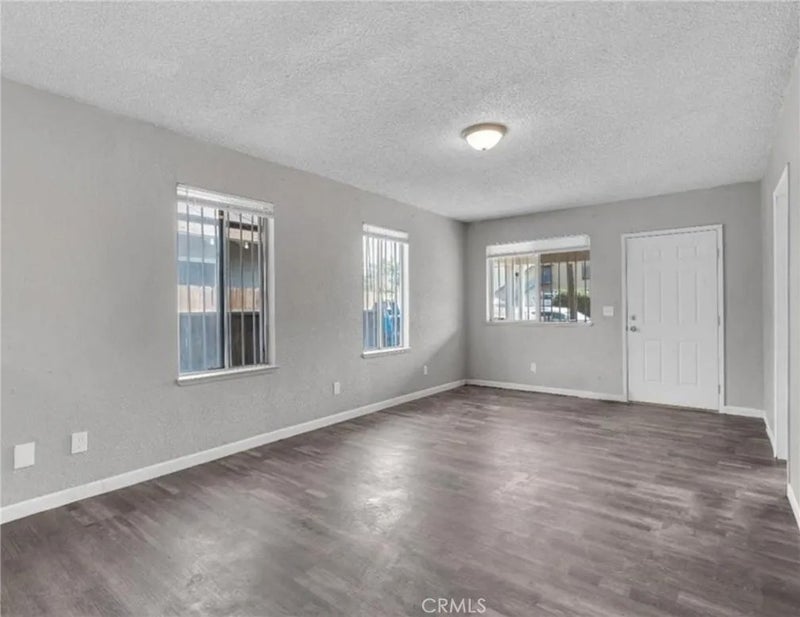 3137 E Townsend