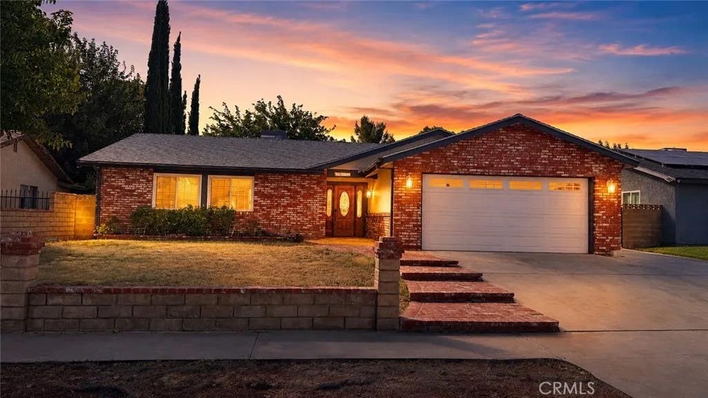 Photo of 39254 Willowvale RD, Palmdale, CA 93551 (MLS # CV26168982)