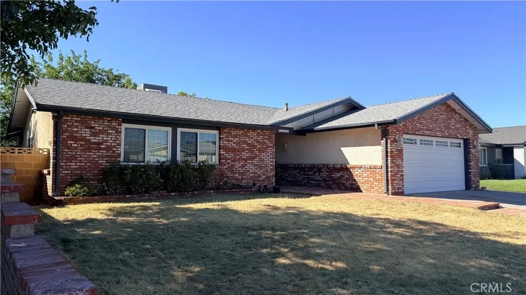 Photo of 39254 Willowvale RD, Palmdale, CA 93551 (MLS # CV26168982)
