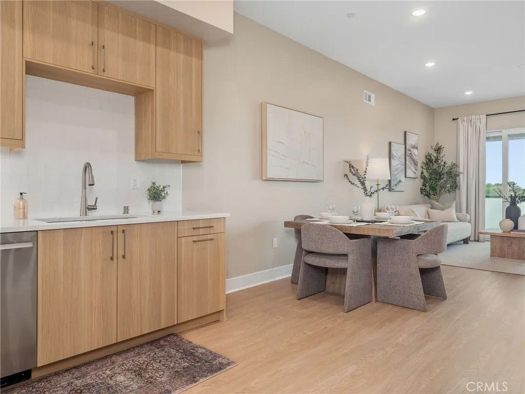 159 2nd Street North