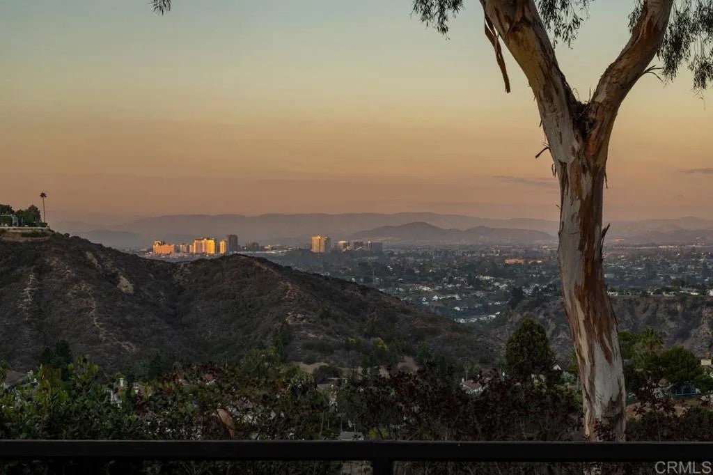 5877 Soledad Mountain Road