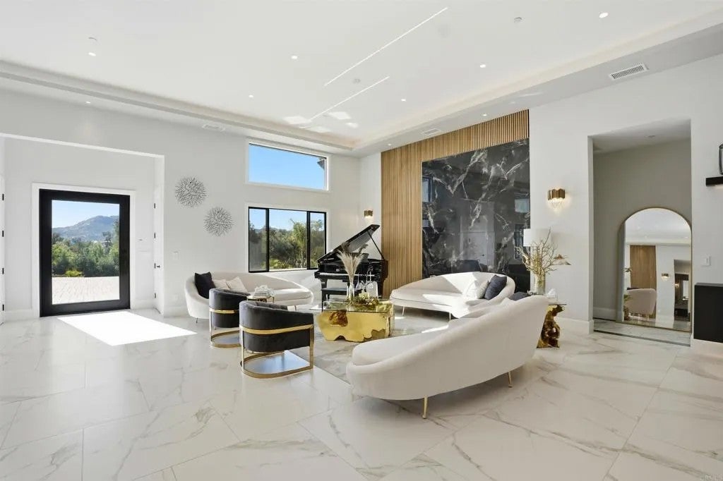 14989 Orchard View Drive