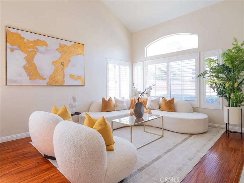 2921 Rolling Village Dr