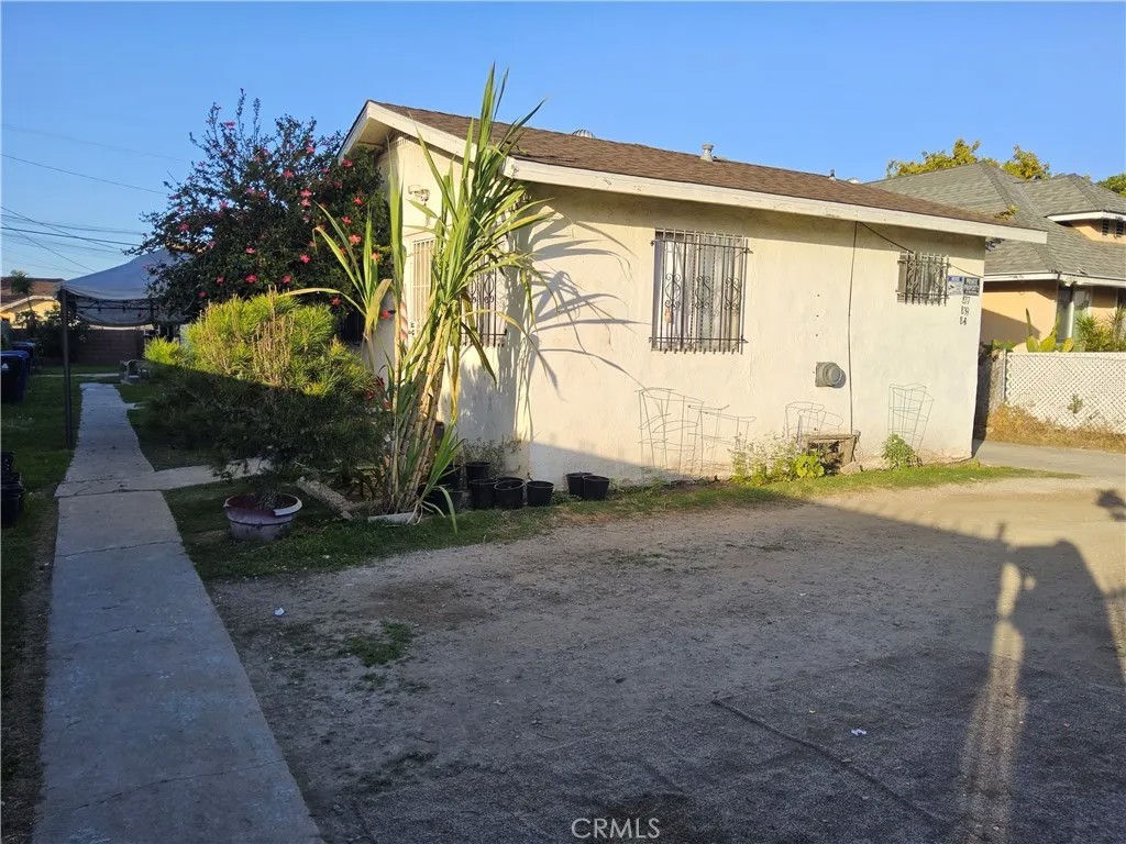 837 W 65th