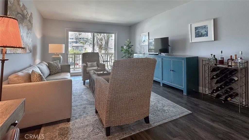 1707 Pacific Coast 507